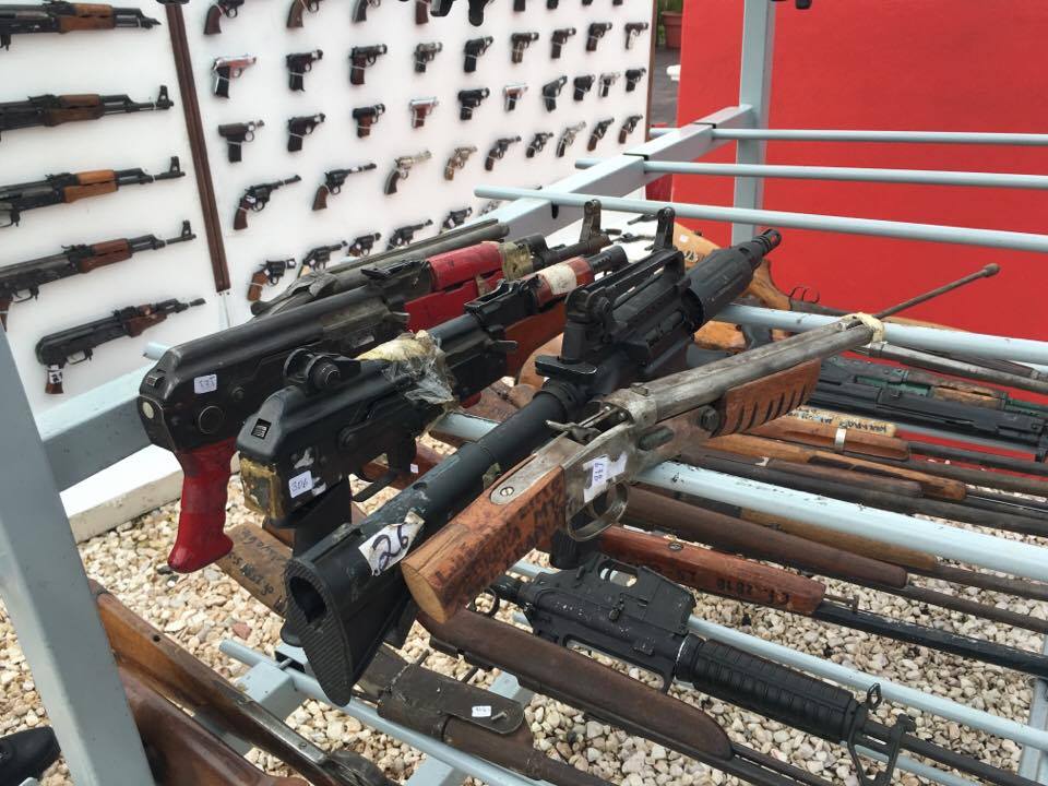 Algunas armas incautadas