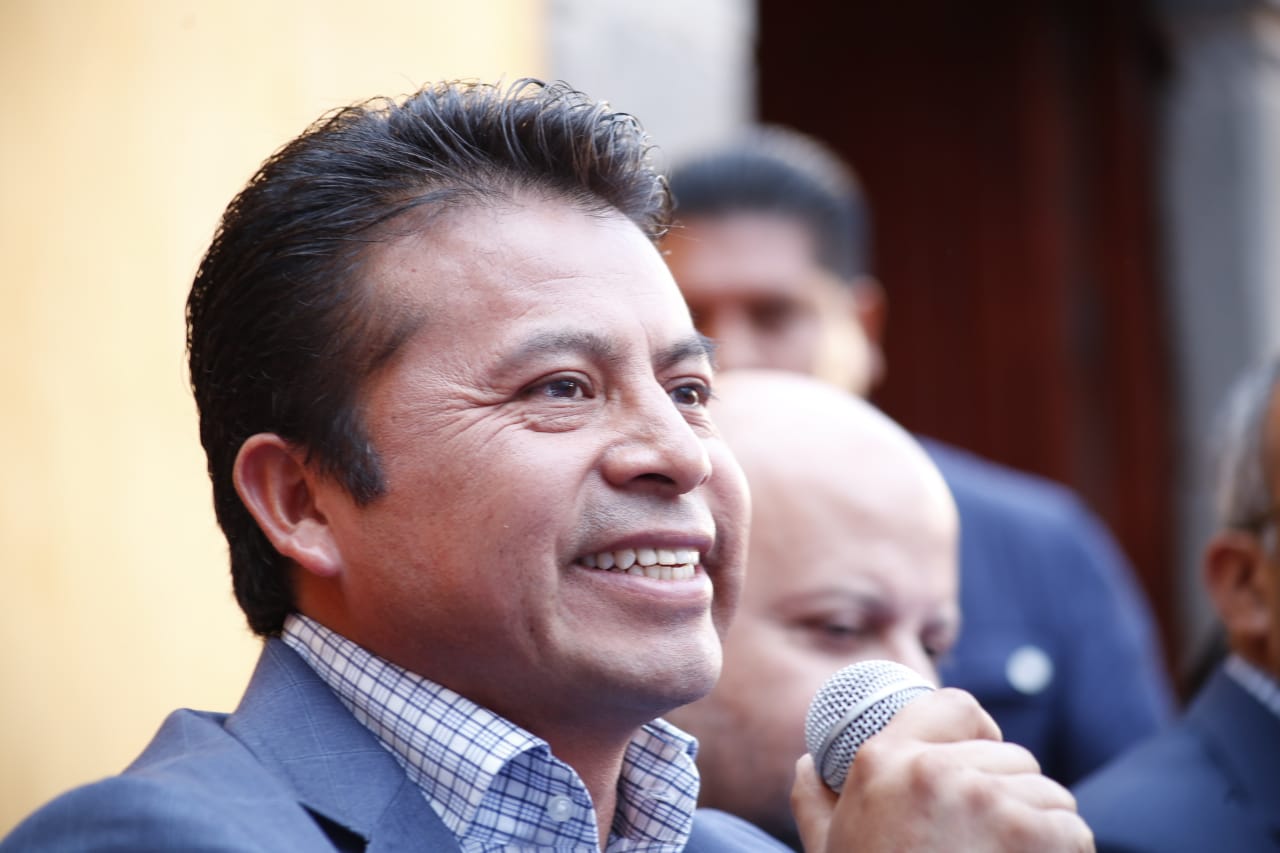 (Andrés Lobato)