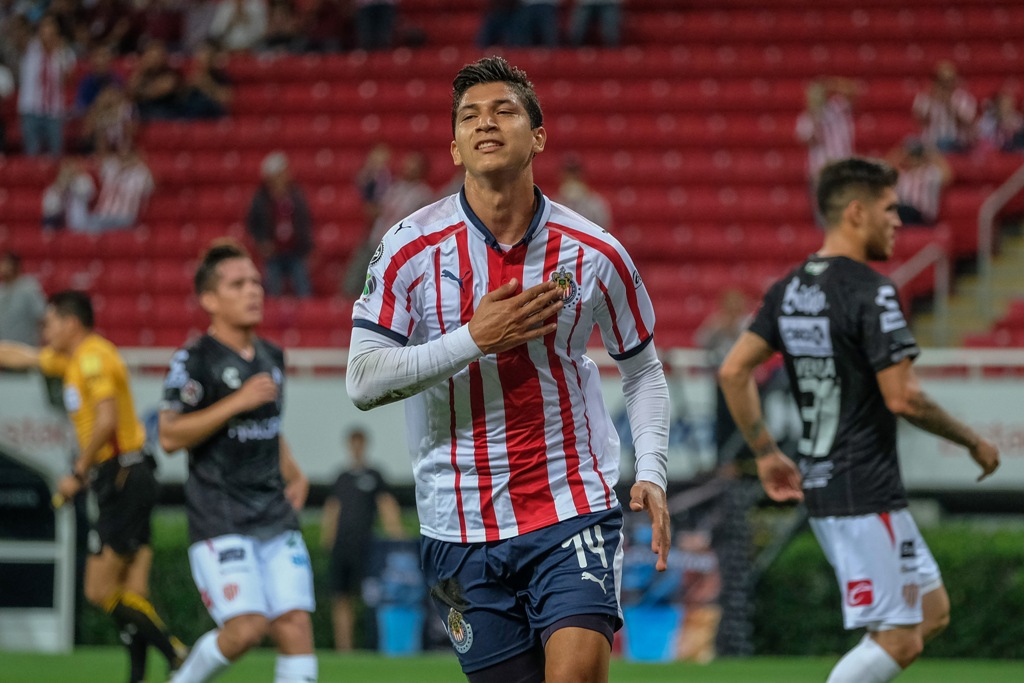 Ángel Zaldívar en festejo de gol (Imago7)