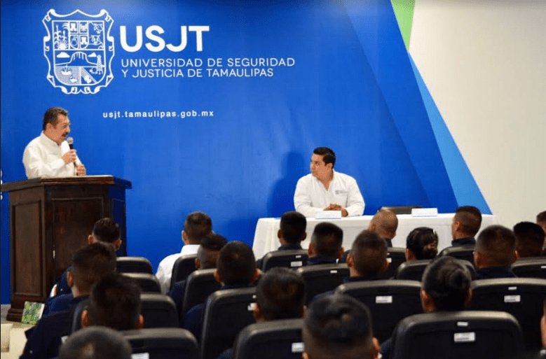 Graduación de los nuevos policías estatales preventivos.