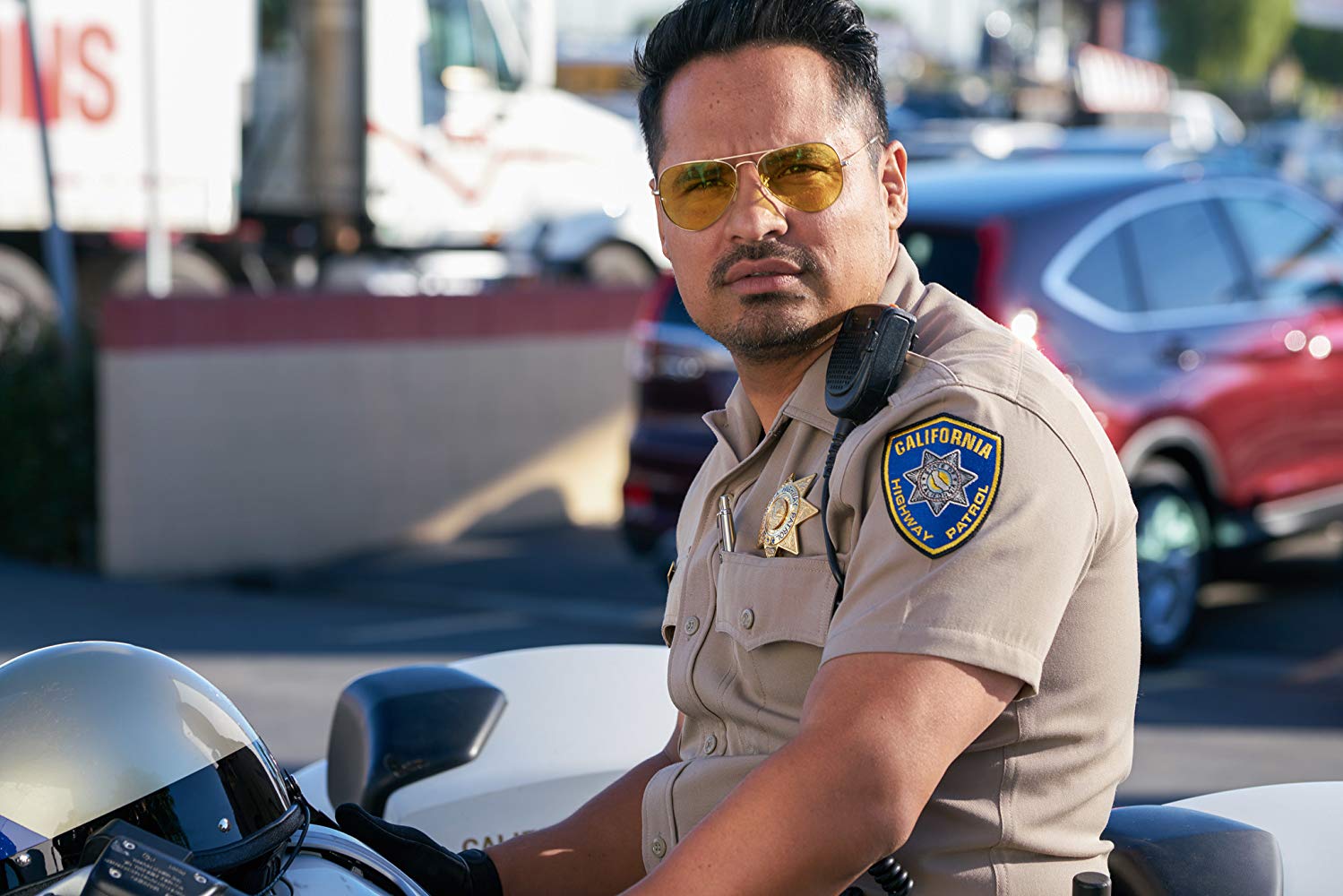 Michael Peña protagonizará la tercera temporada de 'Narcos' y compartirá créditos con Diego Luna (Warner Bros).