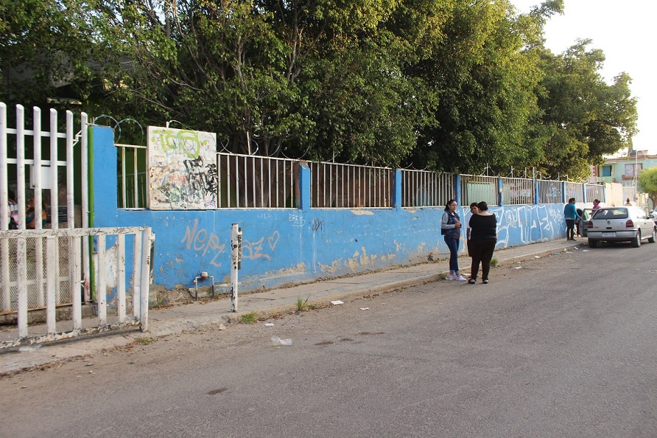 Roban 6 escuelas en vacaciones