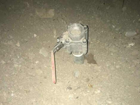 Toma clandestina de combustible en el municipio de Cadereyta. (Foto: Especial)