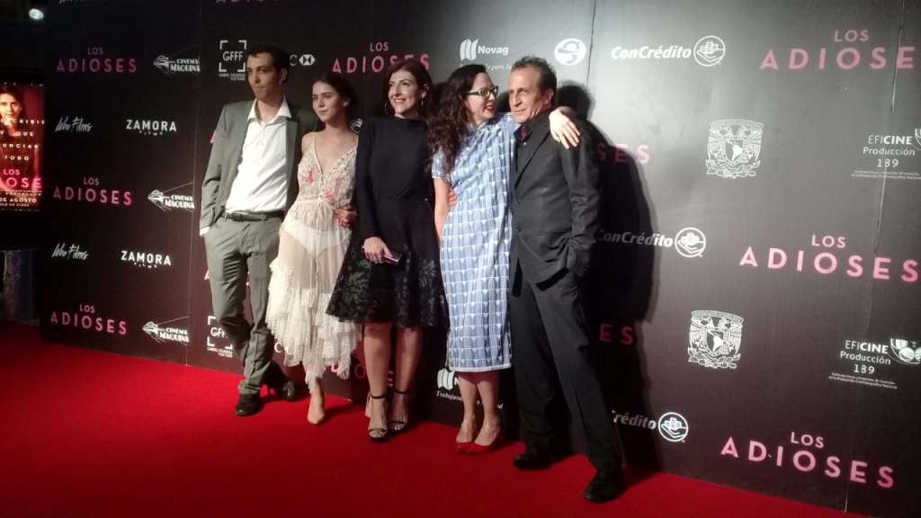 Los protagonistas presentaron la película 'Los adioses' que estrenará este viernes. (Libertad Ampusia)