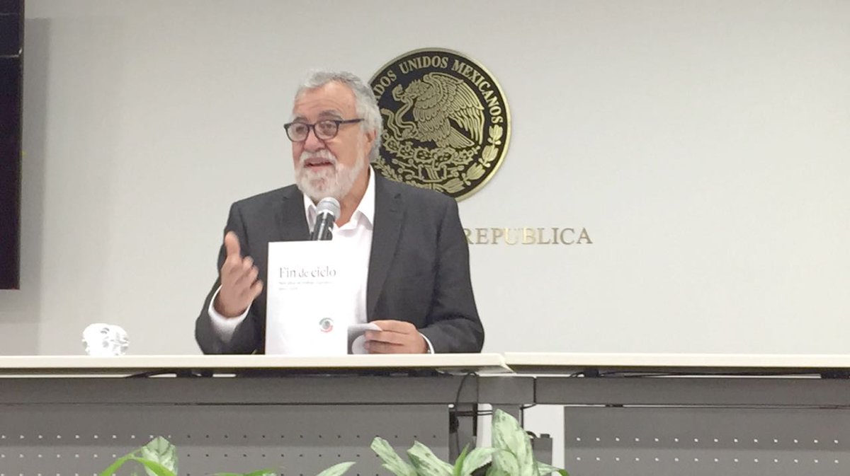 Alejandro Encinas dijo que se deben sancionar a los ex funcionarios que sembraron pruebas en la investigación. (Twitter)