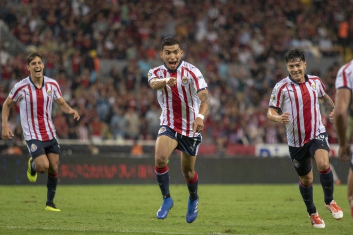 Orbelín Pineda en festejo de gol (Mexsport)