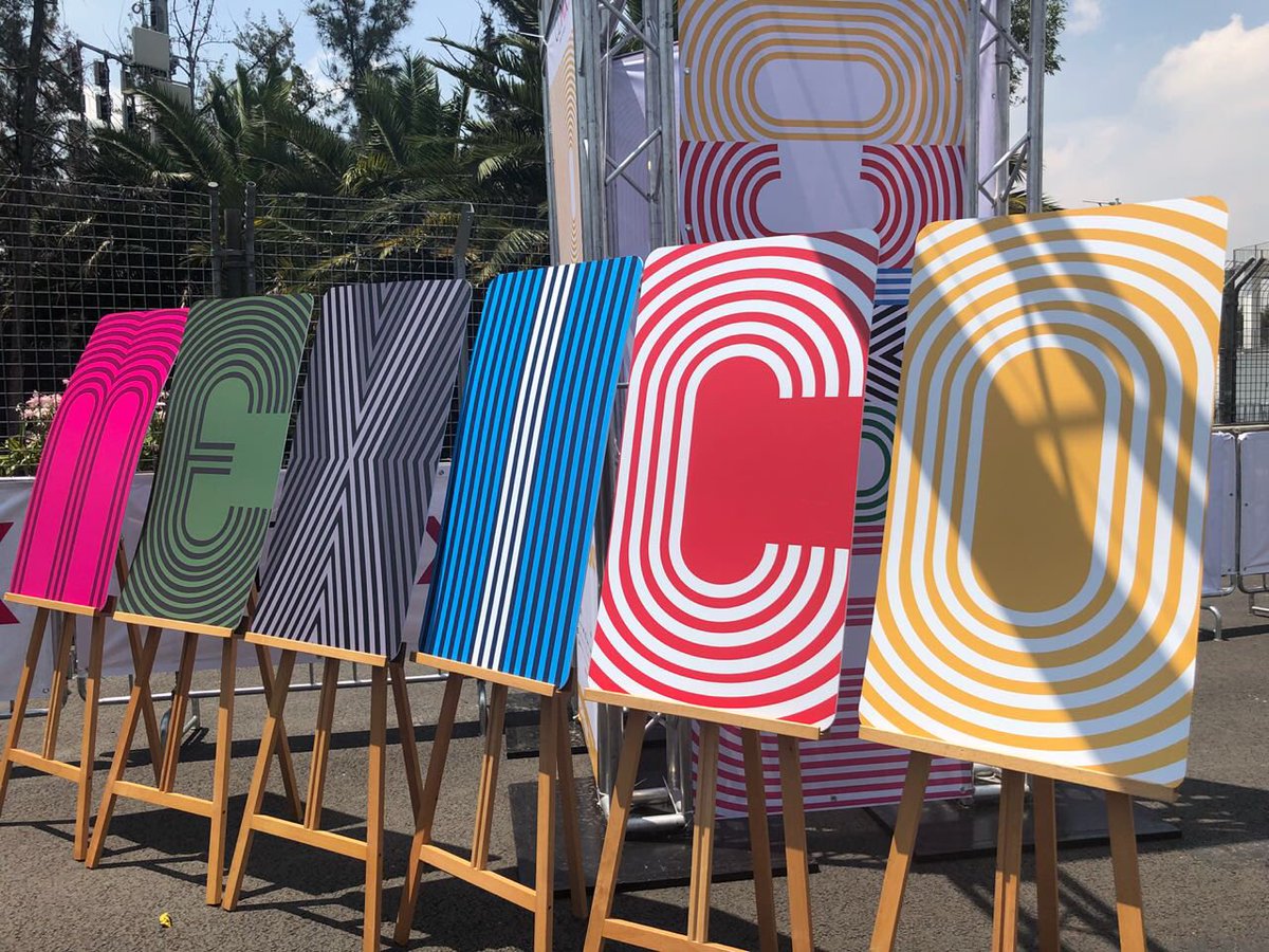 La última tarjeta conmemorativa  por el Maratón de la CdMx llevará la letra O. (Especial)