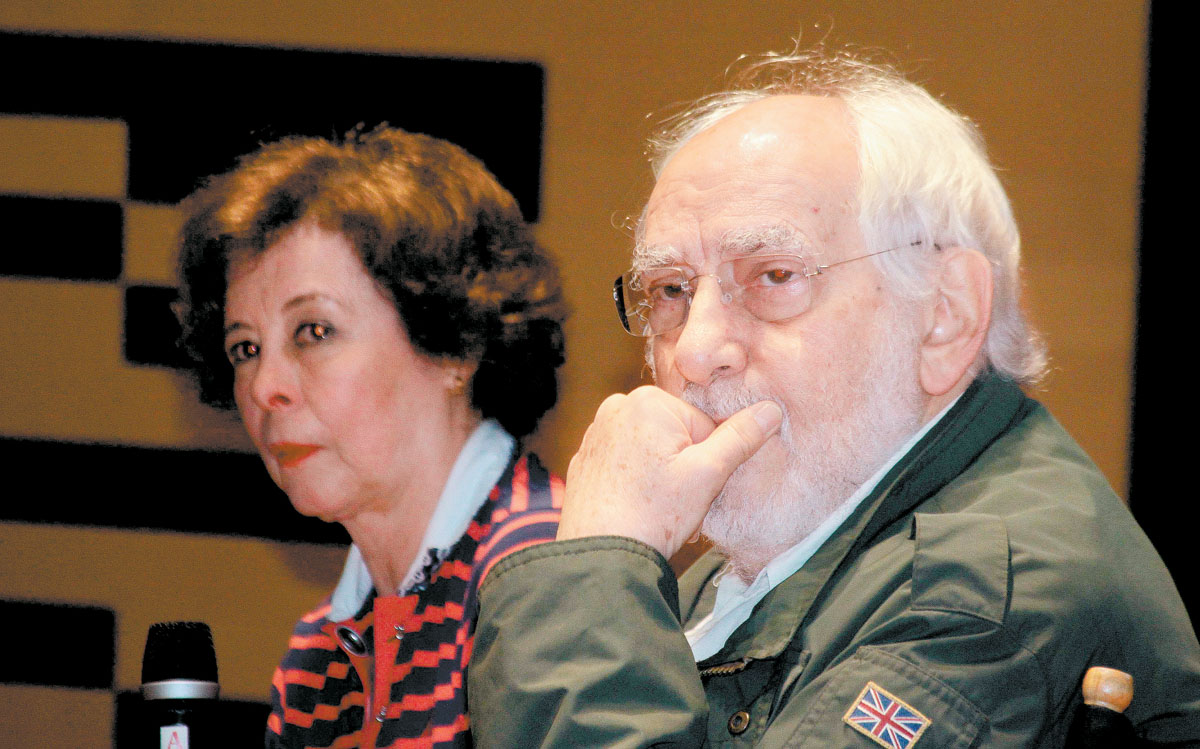 La guionista y el director platicaron con estudiantes del CCC. (Alfonso Manzano y Especial)