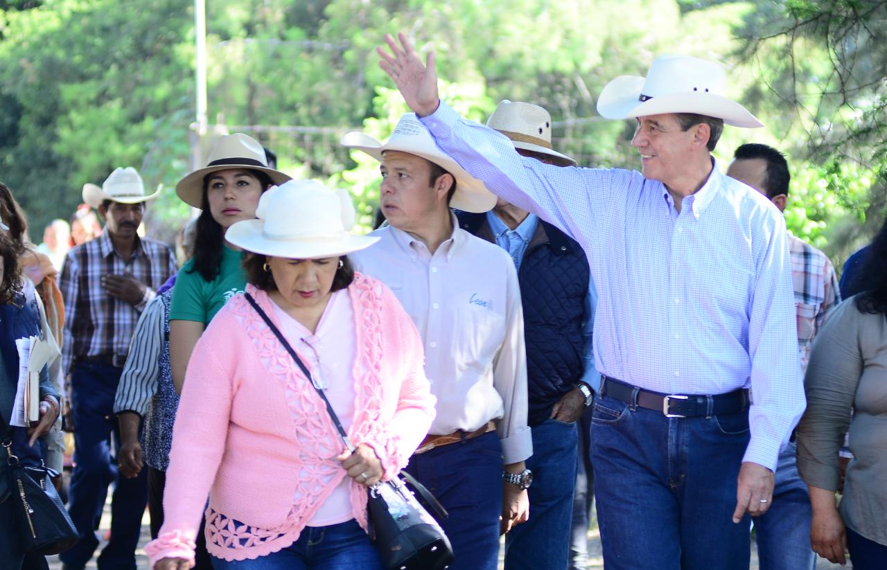Supervisa alcalde obras de mejora en comunidades rurales