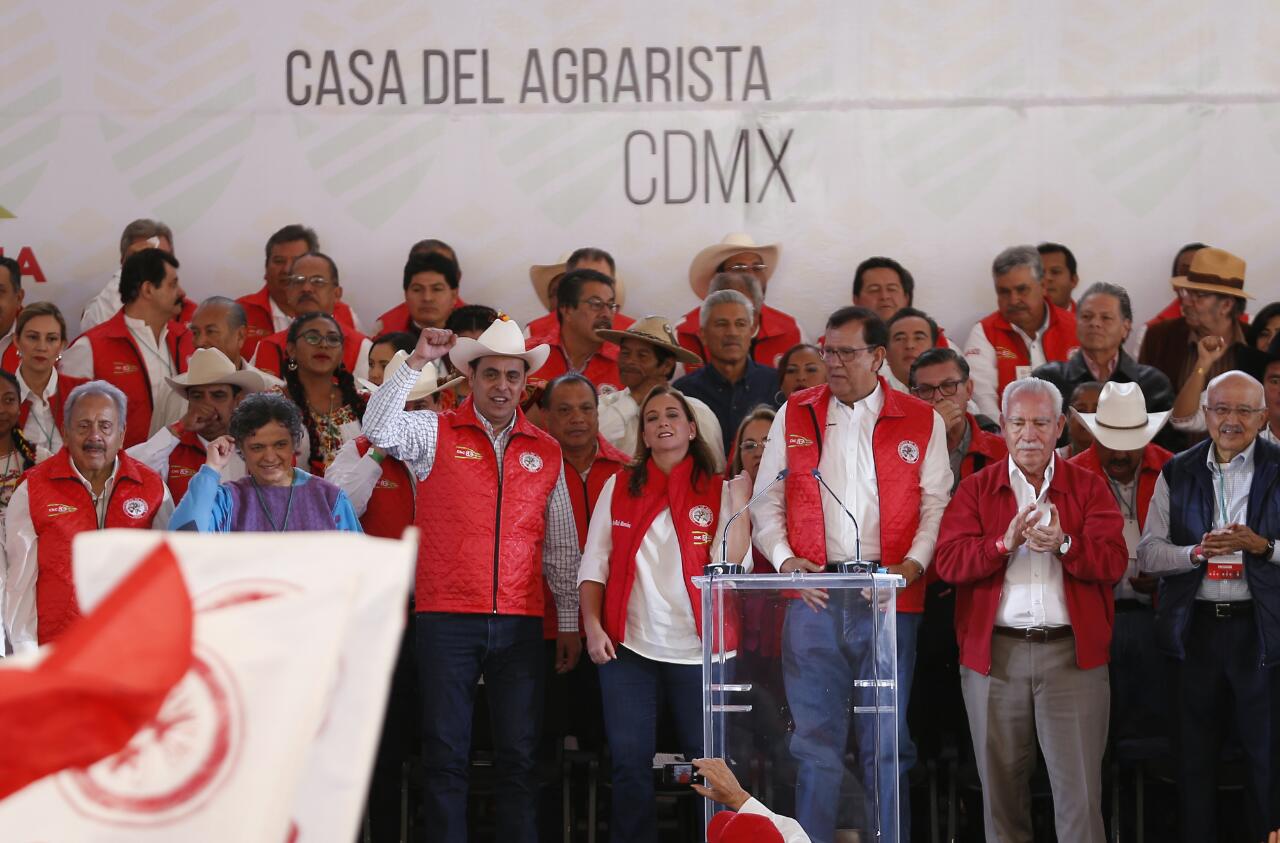 Ruiz Massieu encabeza la asamblea de la CNC/Héctor Téllez.