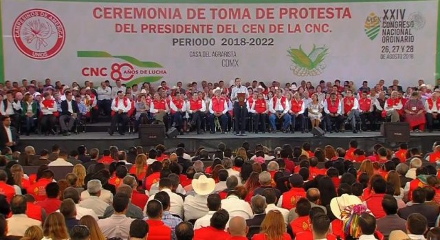 Enrique Peña Nieto reconoció el trabajo del equipo negociador de la próxima administración/Especial.