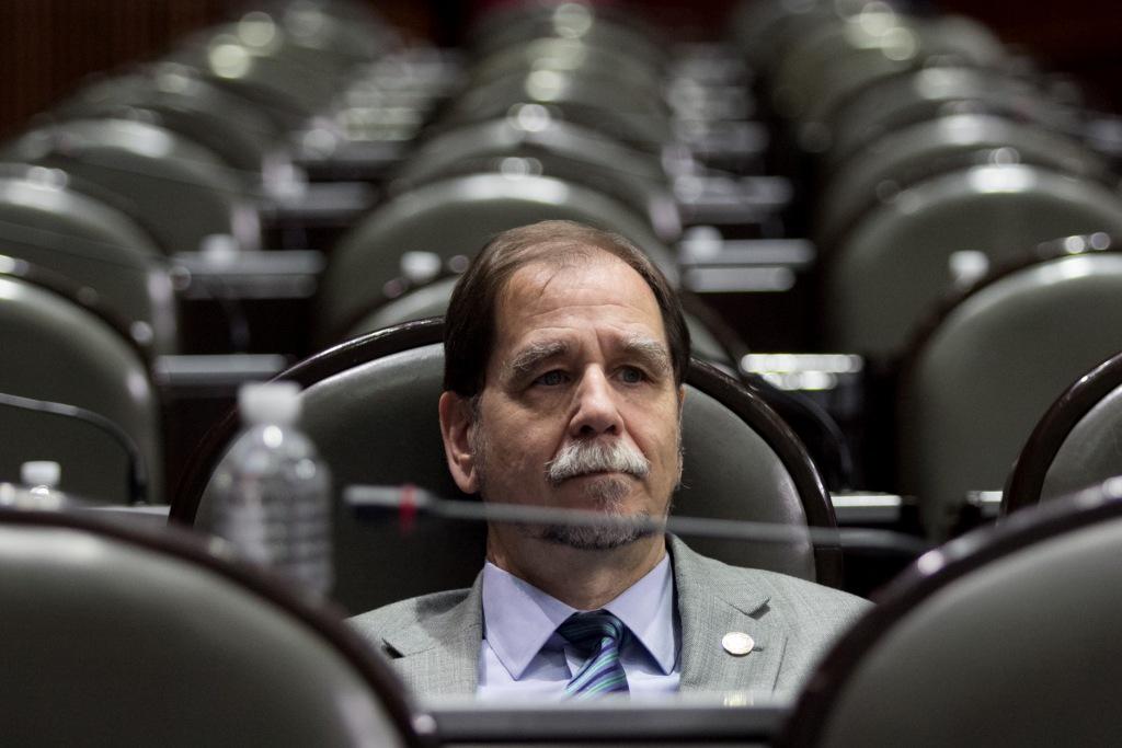 Agustín Basave dijo que no sale enojado del PRD. (Cuartoscuro)