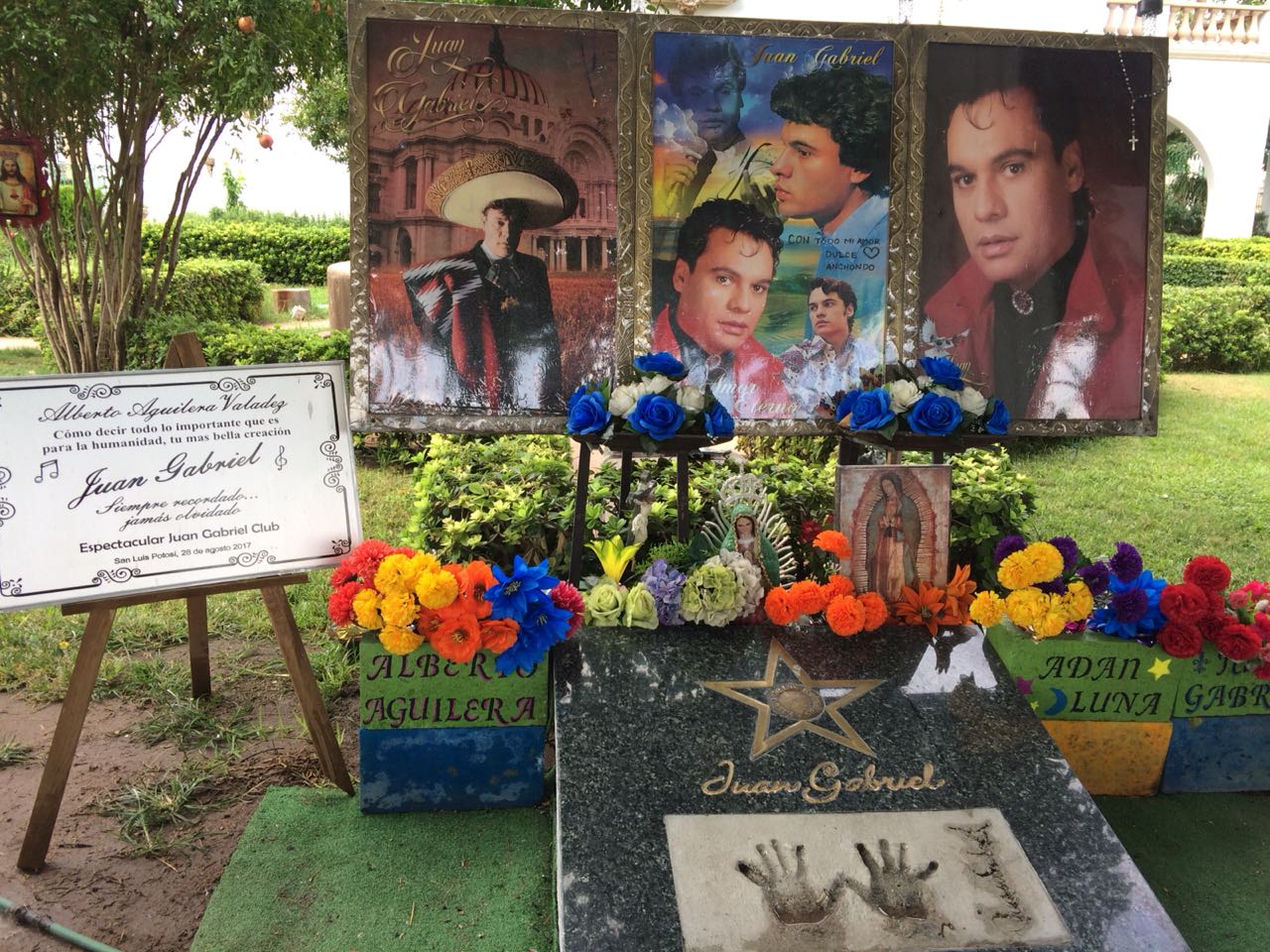 En la frontera también se vivió un ambiente de festividad para recordar dos años de la partida de Juan Gabriel (Juan José García Amaro)