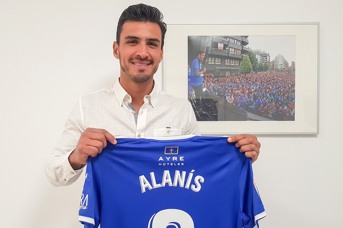Oswaldo Alanís ficha con el Real Oviedo (Twitter @RealOviedo)
