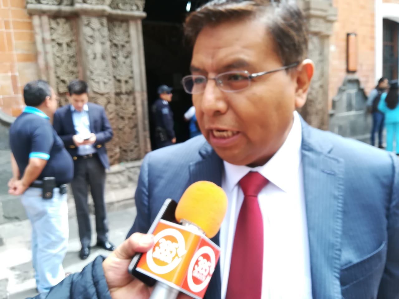 El titular de la coordinación de ecología, Efraín Flores Hernández, advierte que no habrá campañas de condonación para verificar.   (Adolfo Tenahua)
