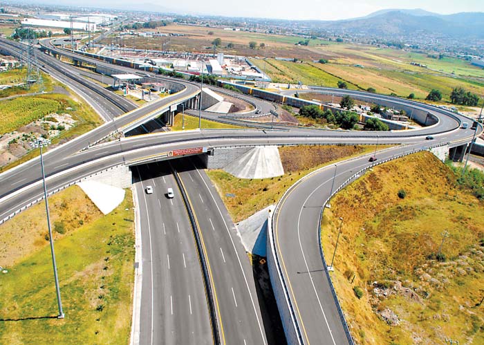 Esta carretera conecta a Ciudad de México con Querétaro, Puebla e Hidalgo.