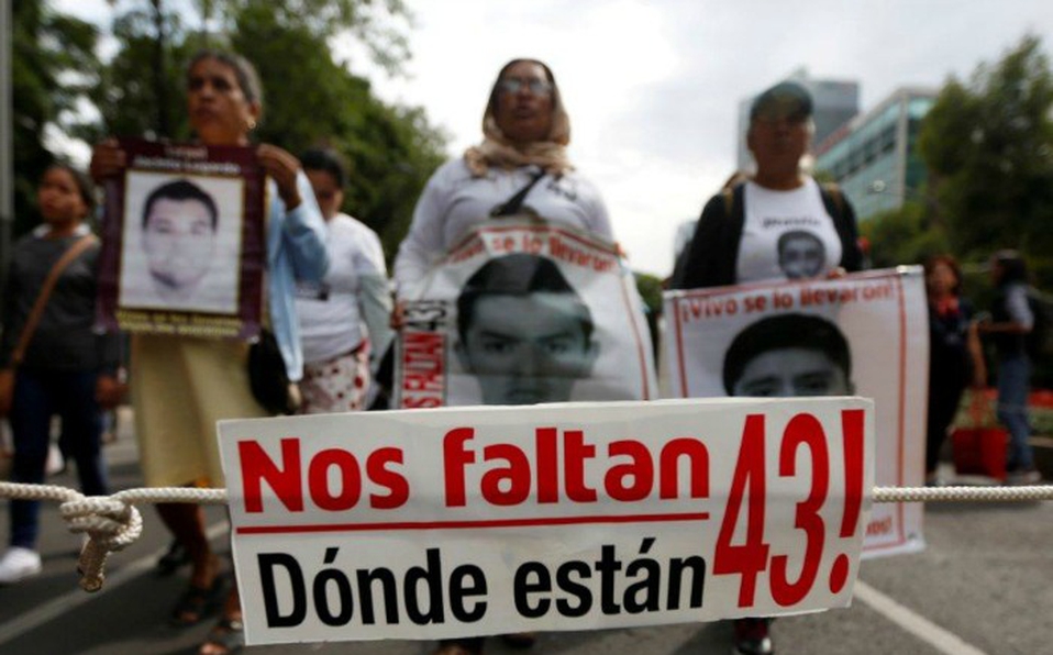 El gobierno ha insistido en defender la llamada "verdad histórica" que apunta a que los estudiantes fueron incinerados. Archivo