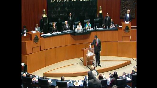 Napoleón Gómez Urrutia juró como senador. (Especial)