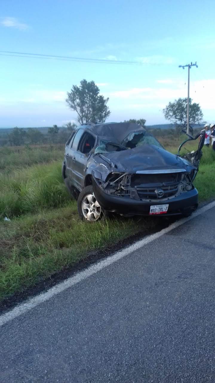 Conductor muere en accidente carretero (Cortesía)