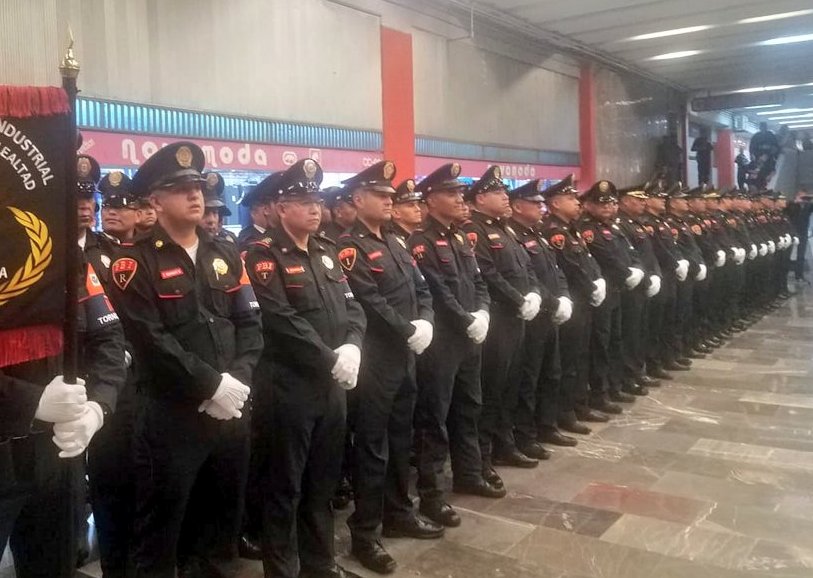 Los policías de la PBI vigilará la Línea 7 a apartir de mañana. (Twitter @MetroCDMX)