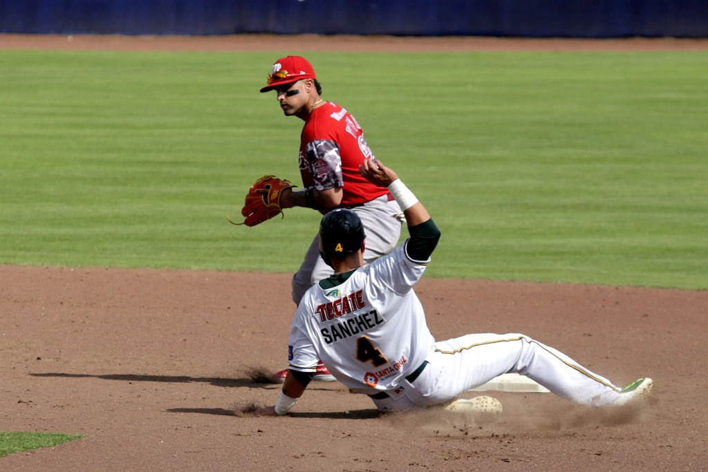 Diablos Rojos del México vencieron a los Pericos de Puebla en el segundo juego de la serie (Agencia Enfoque)