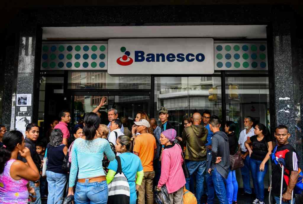Según estimaciones del FMI, la inflación en Venezuela podría superar 1000,000%, (AFP)