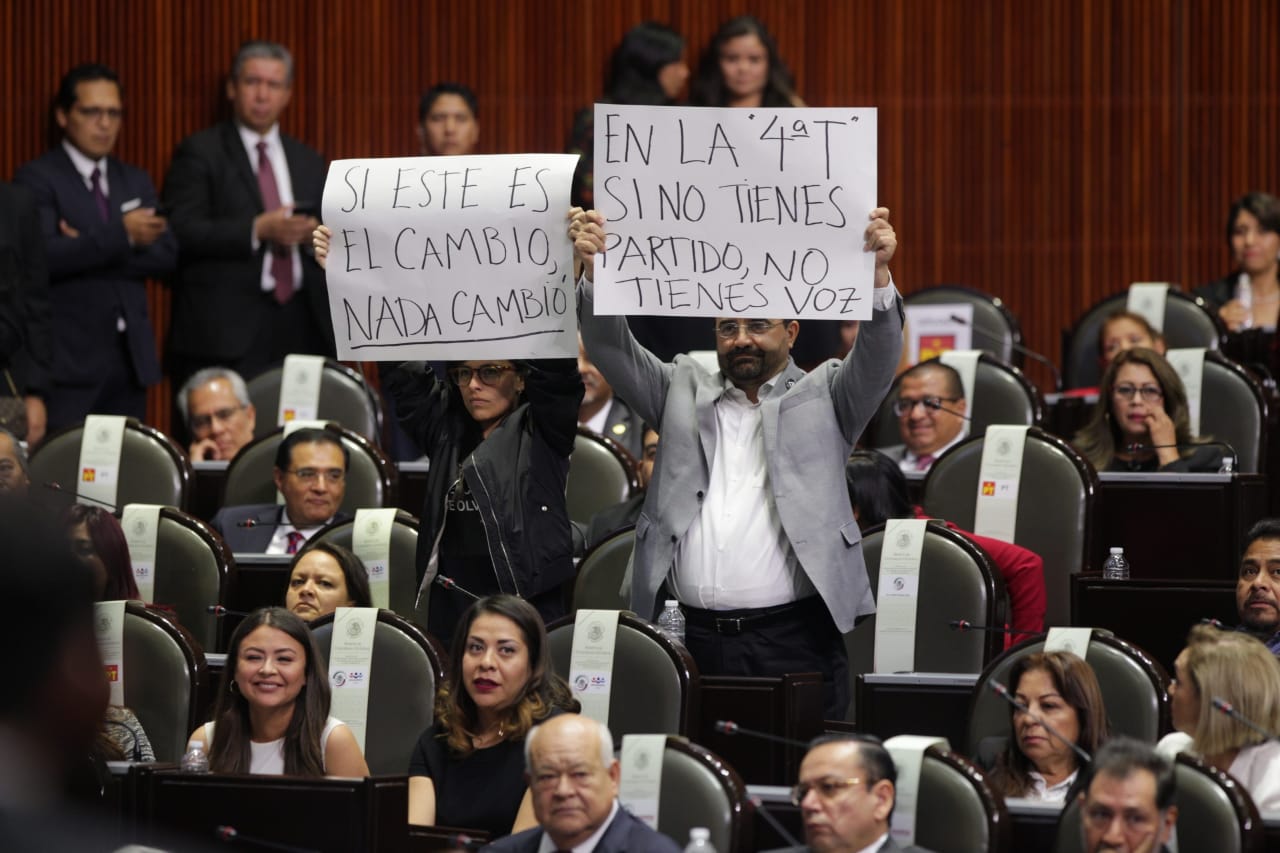 El Senador Emilio Álvaraz Icaza protestó porque no le dieron el uso de la palabra. (Omar Franco)