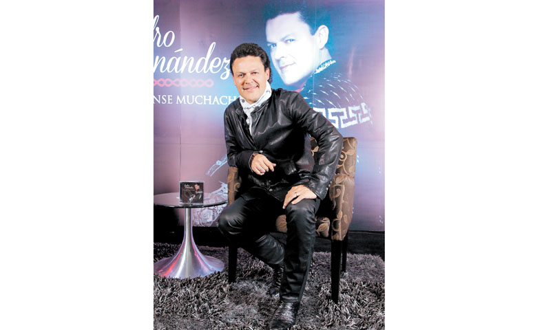 Asegura que jamás dejará la música mexicana. (Édgar Negrete)