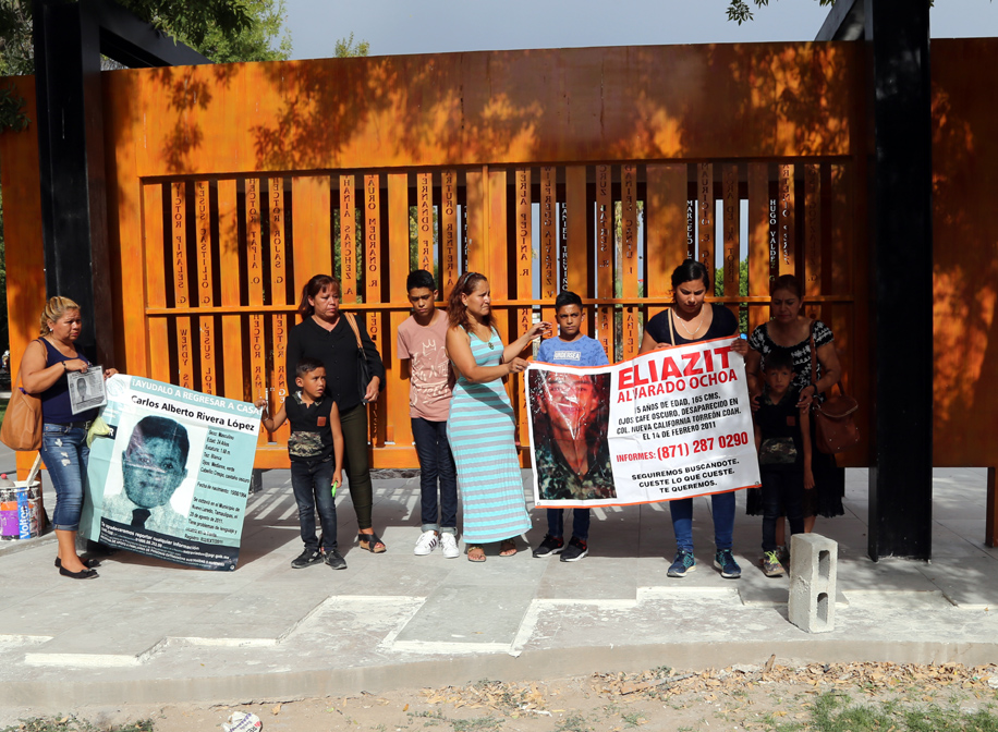 Representantes de colectivos declararon que la disculpa pública no es suficiente. (Saúl González)