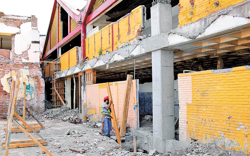Autoridades prometieron que la reconstrucción quedaría lista en seis meses, pero las labores continúan. (Foto: Omar Franco)