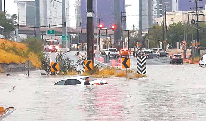 Elementos de Monterrey, SP y Santa Catarina colaboraron en el apoyo.