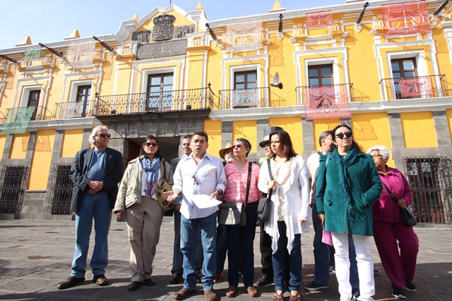 Artístas independientes ofrecieron una rueda de prensa, en donde manifestaron su rechazo a la privatización del Teatro principal. (Agencia Enfoque)