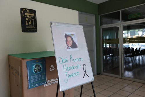 A su memoria en la Facultad de Humanidades. (Tania Contreras)