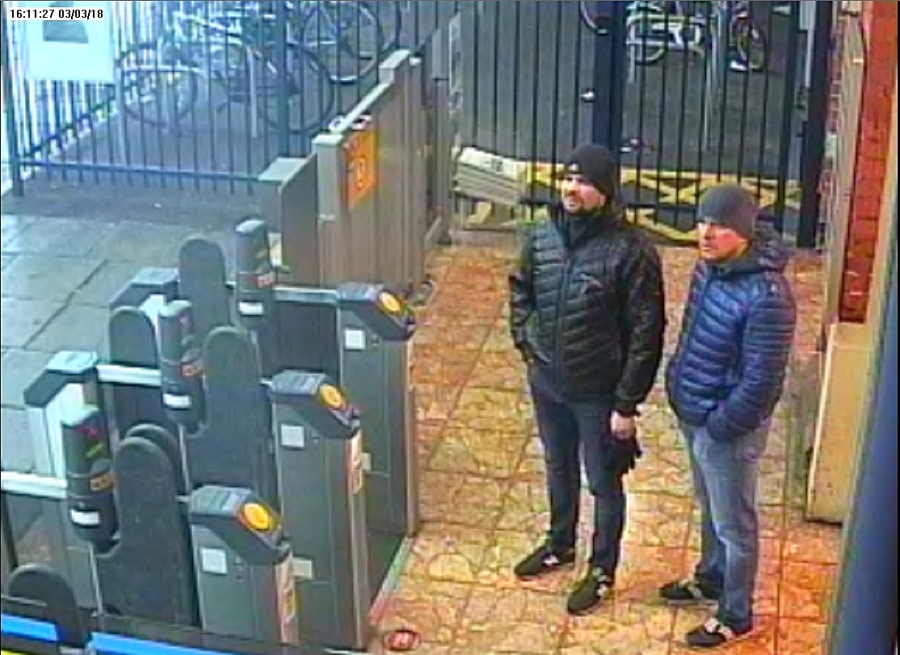 Las autoridades británicas identificaron a Alexander Petrov y Ruslan Boshirov como los responsables del ataque. (AFP)