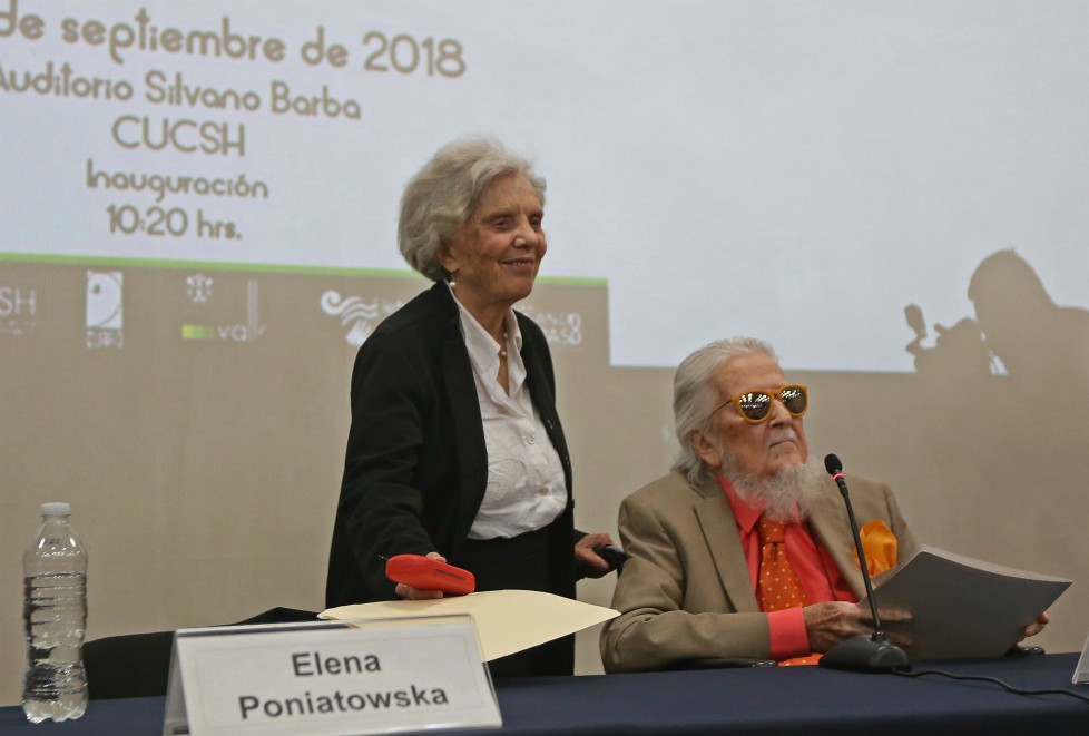 Elena Poniatowska y Fernando del Paso durante el coloquio Palinuro de México a 50 años del 68. (Fernando Carranza)