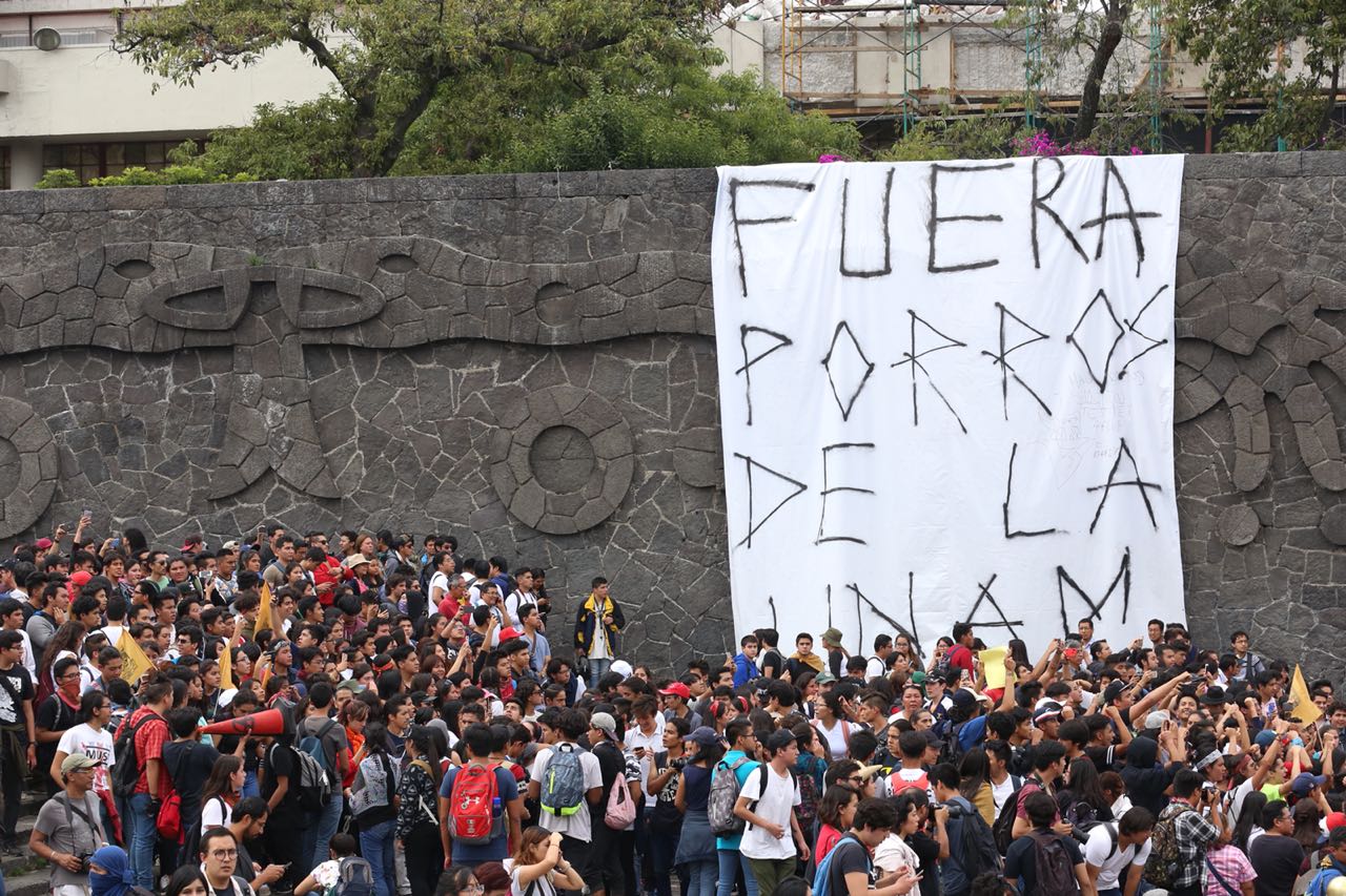 Estudiantes de posgrado apoyaron las peticiones de los estudiantes del CCH Azcapotzalco. (Nelly Salas)