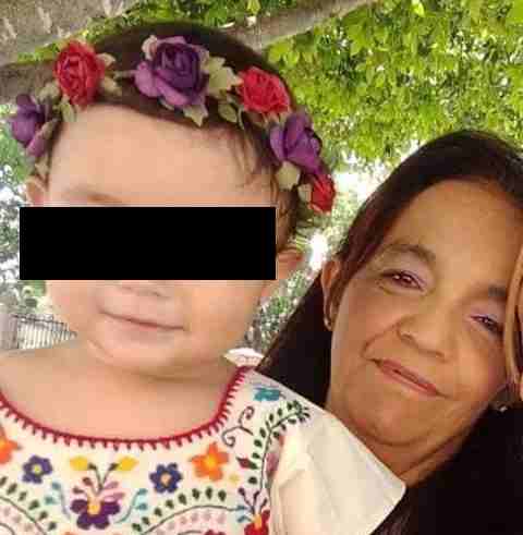 Mya y su abuelita Macarena.