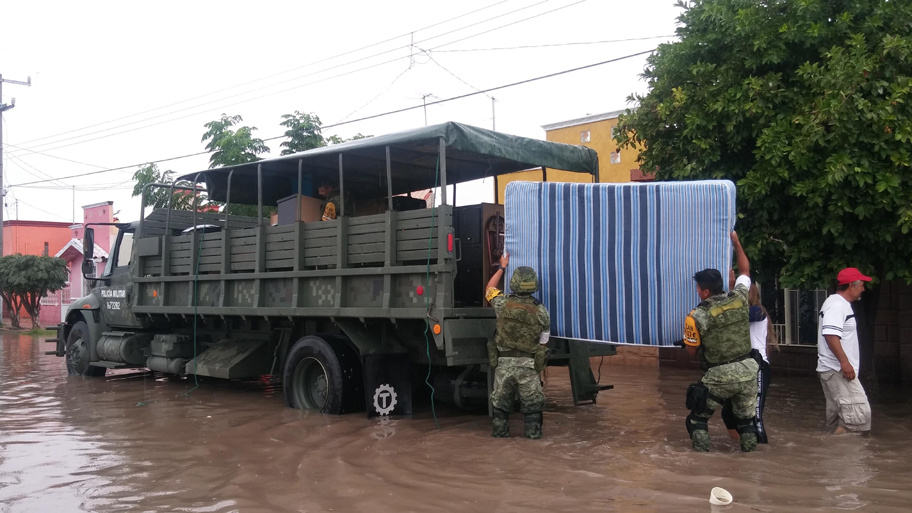 Familias han tenido que ser evacuadas de sus hogares tras las intensas precipitaciones que se han registrado. (Adriana Magallanes)