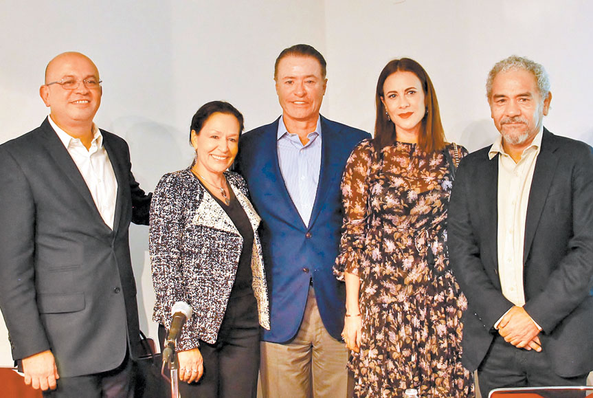 Papik Ramírez Bernal, Lidia Camacho, Quirino Ordaz Coppel, Rosy Fuentes y Alejandro Mojica. (Alejandrina López/INBA)