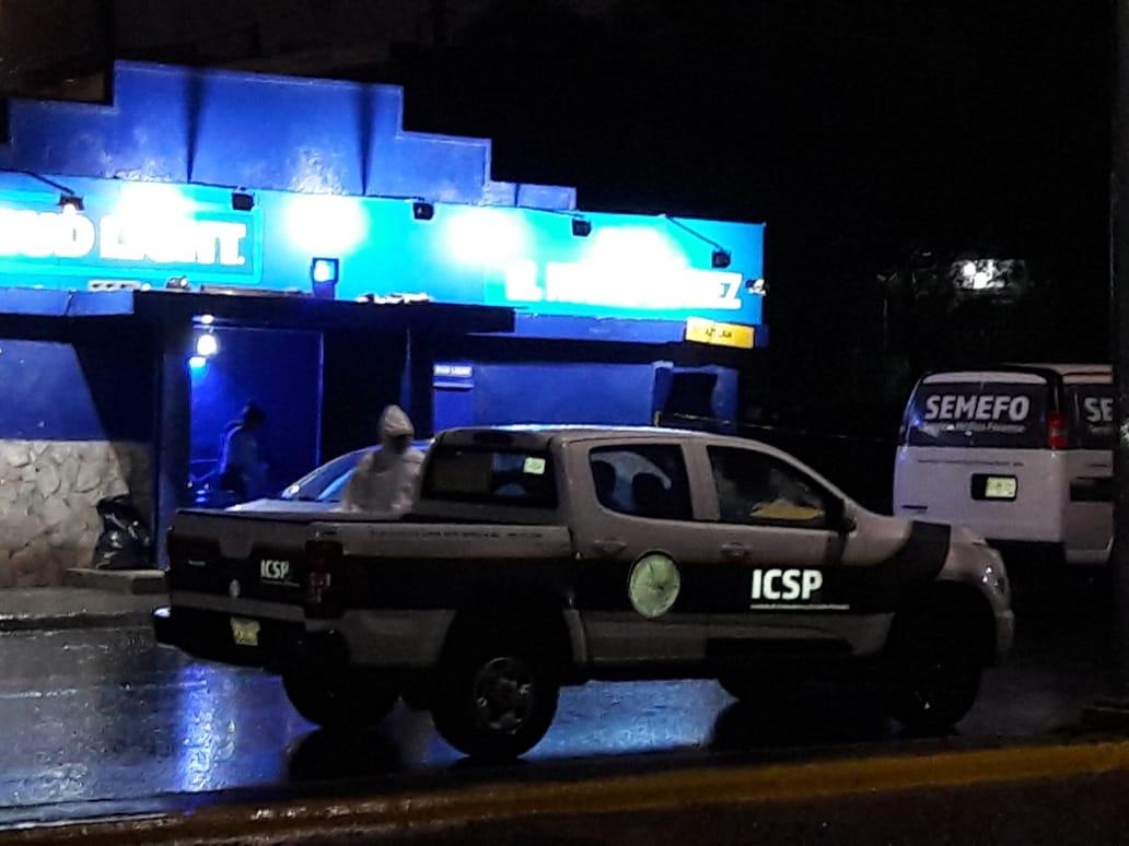 Tras cometer el ataque, un joven, de entre 25 a 30 años, se dio a la fuga. (Foto: Alexandra Amao)