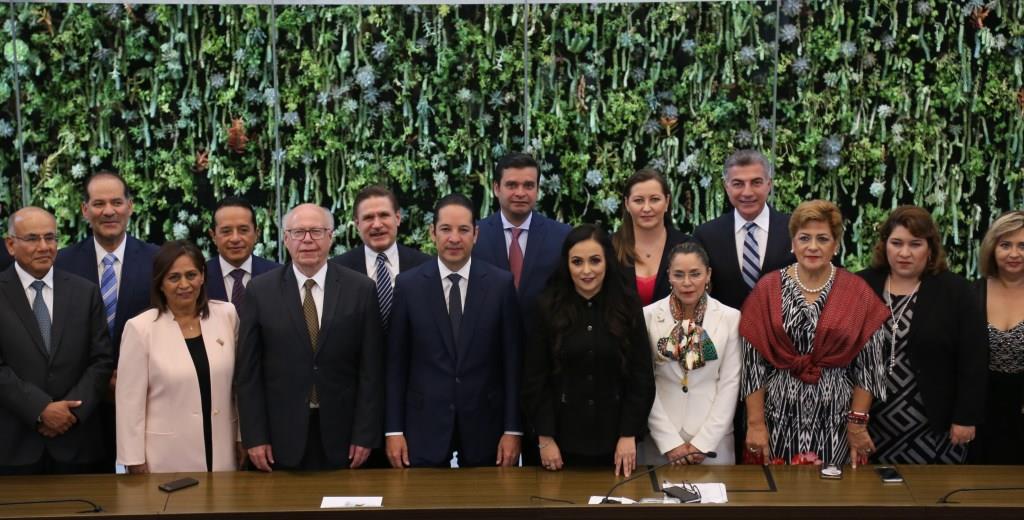 Antonio Gali, acompañó a Francisco Domínguez, gobernador de Querétaro, en su informe de labores (Especial)