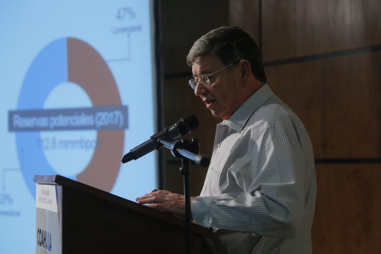 El presidente del Clúster de energía, mencionó que dentro del panorama energético de Coahuila, hay 24 parques solares y 10 eólicos. (Manuel Guadarrama