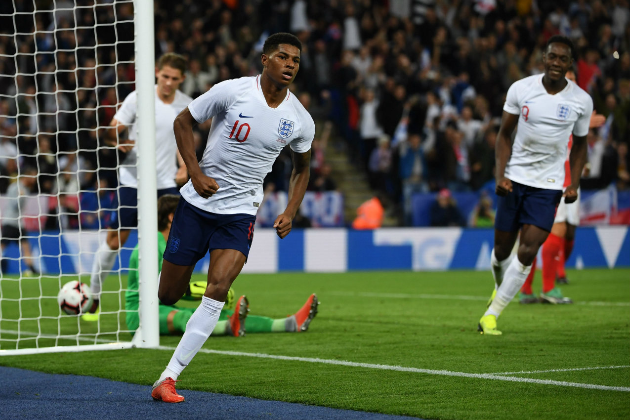 Rashford hizo el tanto que le dio la victoria a Inglaterra sobre Suiza (AFP)