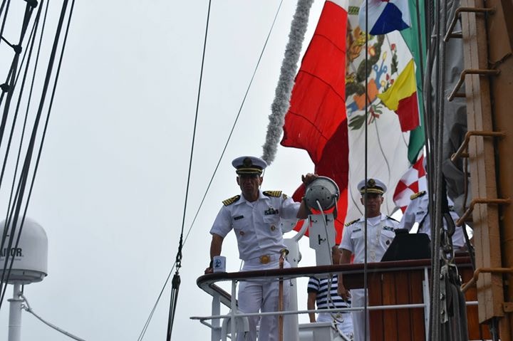 Buque transporta fuego olímpico en conmemoración a México 68 (Cortesía)