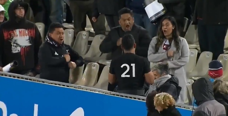 Familiares realizan haka a debutante con All Blacks (Especial)