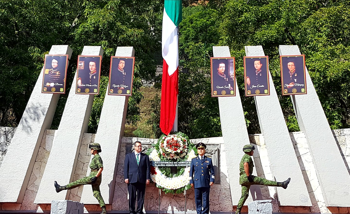 Encabeza gobernador Marco Antonio Mena Rodríguez ceremonia de conmemoración del CLXXI Aniversario de la Gesta Heroica de los Niños Héroes de Chapultep