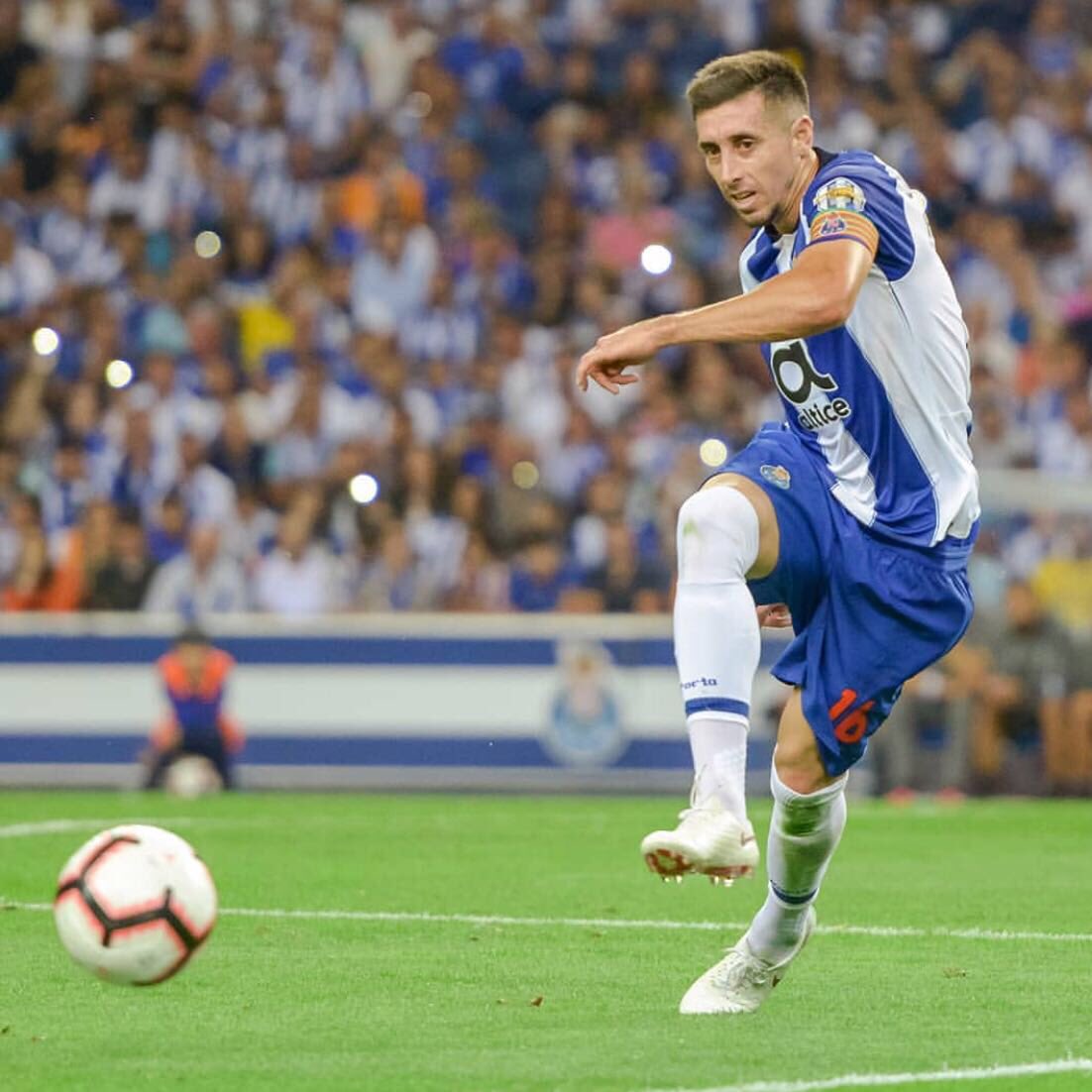 Héctor Herrera (Twitter @HHerreramex)