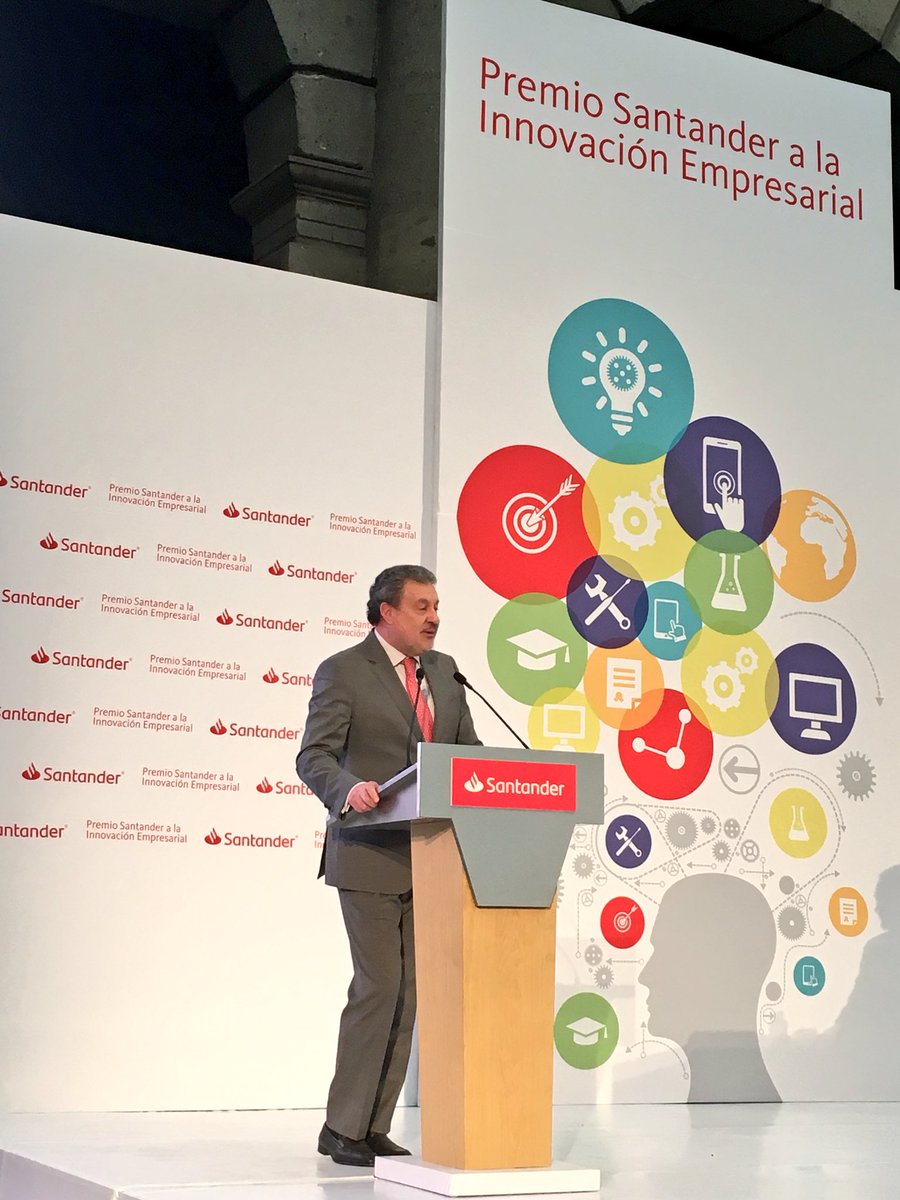 El presidente del Consejo de Administración de Santander México, Marcos Martínez Gavica. (Foto: @santanderunimx)
