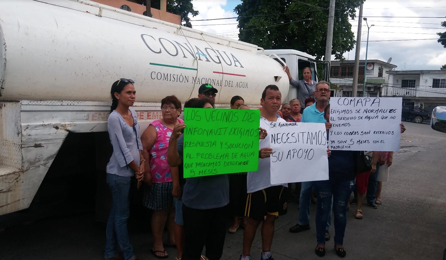 Se manifiestan por cobro de agua cuando no tienen servicio.