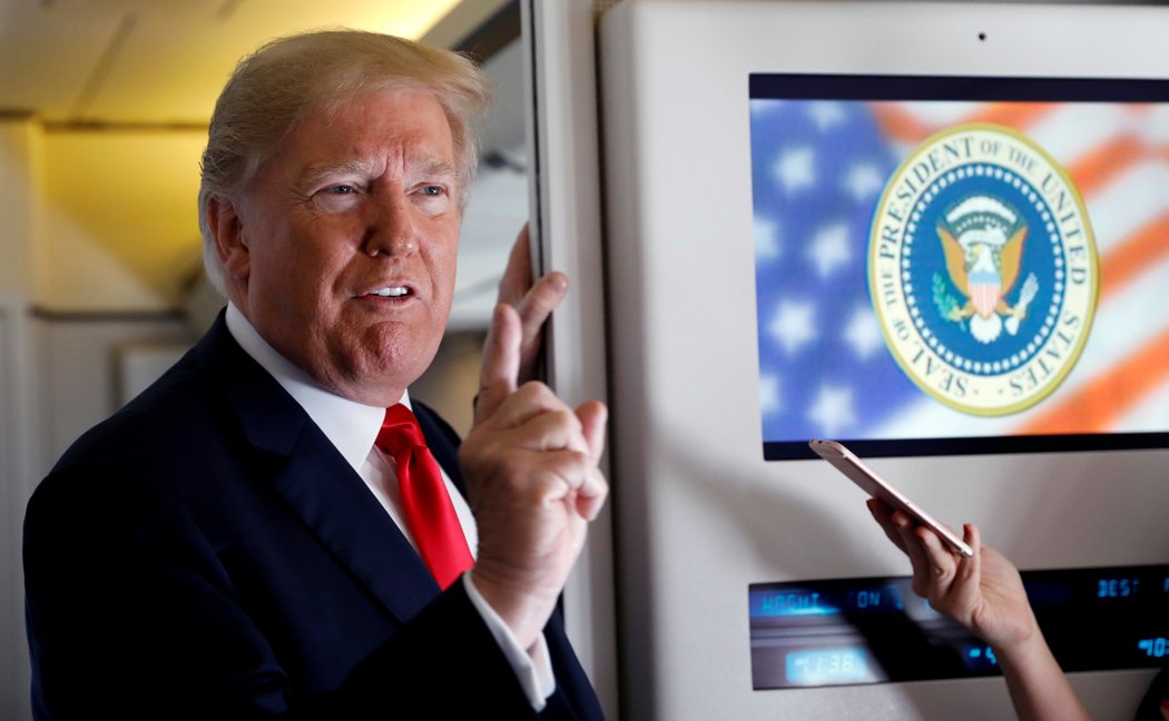Trump aseguró que los demócratas buscan desprestigiarlo. (Reuters)